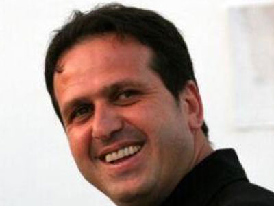 Ουνιρέα: Τα «ηνία» στον Ρόνι Λεβί