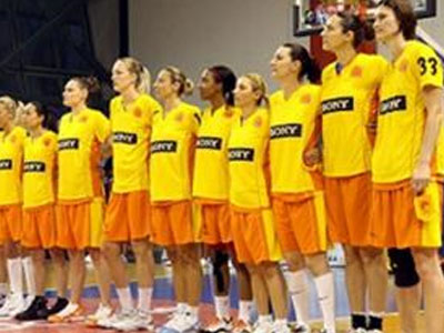 Κορίτσια για φίλημα…