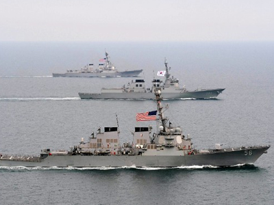 Αντιτορπιλικό αναπτύσσουν οι ΗΠΑ κοντά στις ακτές της Νότιας Κορέας Αντιτορπιλικό αναπτύσσουν οι ΗΠΑ κοντά στις ακτές της Νότιας Κορέας