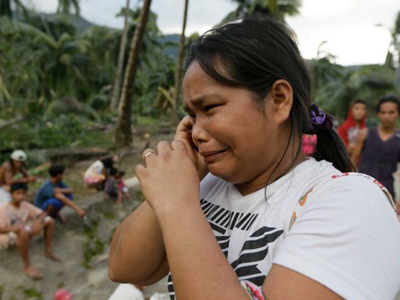 Τραγικές σκηνές στις Φιλιππίνες μετά τον τυφώνα Μπόφα