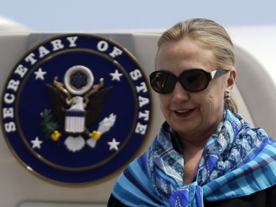 Σπεύδει και η Χίλαρι Κλίντον στη «φλεγόμενη» Μέση Ανατολή