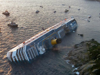 Μέχρι τον Σεπτέμβριο και ακριβότερη η ανέλκυση του «Costa Concordia»