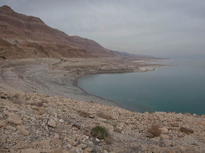 Οι καταβόθρες απειλούν τη Νεκρά Θάλασσα