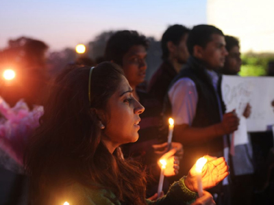 Αποτεφρώθηκε η σορός της 23χρονης Ινδής Αποτεφρώθηκε η σορός της 23χρονης Ινδής