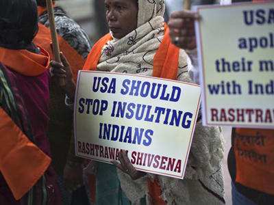 Έντονες αντιδράσεις για την σύλληψη Ινδής διπλωμάτη στις ΗΠΑ