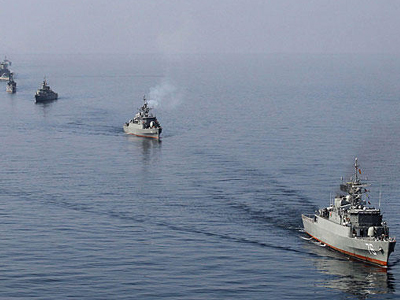 Πλοία του πολεμικού ναυτικού του Ιράν κατευθύνονται συμβολικά προς τις ΗΠΑ