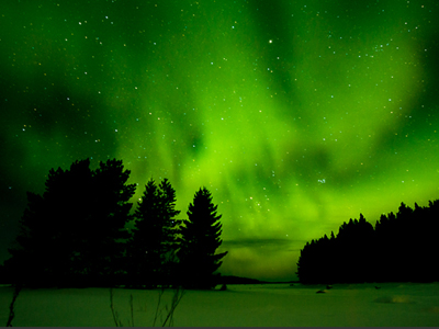 Το βόρειο σέλας μέσα από τον παγωμένο βυθό