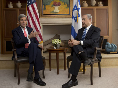 Στο Ισραήλ για συνομιλίες ο Κέρι