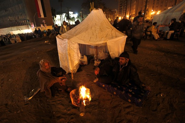 Διαδηλωτές έχουν κατασκηνώσει στην πλατεία Ταχρίρ