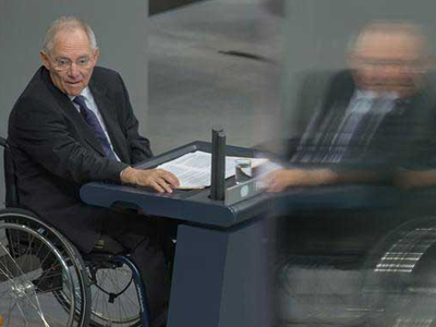 Επίσκεψη Σόιμπλε σε κλίμα αναβρασμού