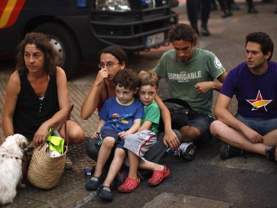 Ισπανία: Το φάσμα της φτώχειας αντικρίζει το 1/3 των παιδιών