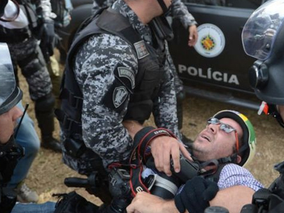 Βραζιλία: Συγκρούσεις στην απεργία των δασκάλων