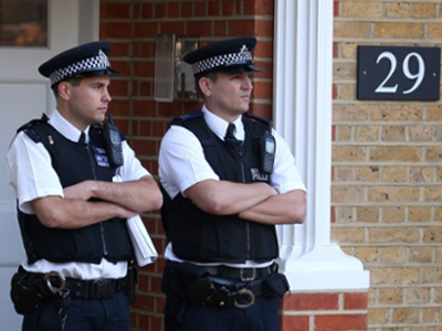 Μυστήριο με τρία νεκρά παιδιά σε προάστιο του Λονδίνου