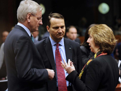 Διπλωματικός «μύλος» πάνω από το Κίεβο