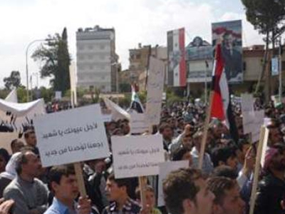 Αποκλείει απόσυρση των παρατηρητών του από τη Συρία ο Αραβικός Σύνδεσμος