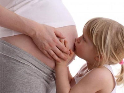 Δωρεάν εξωσωματική σε άγαμες και ομοφυλόφιλες