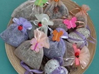 Για ρούχα που μυρίζουν όμορφα χωρίς χημικές ουσίες