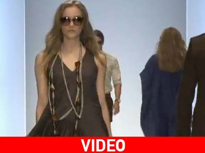 Hugo Boss: Γυναικεία κομψότητα σε αντρικό στιλ Hugo Boss: Γυναικεία κομψότητα σε αντρικό στιλ