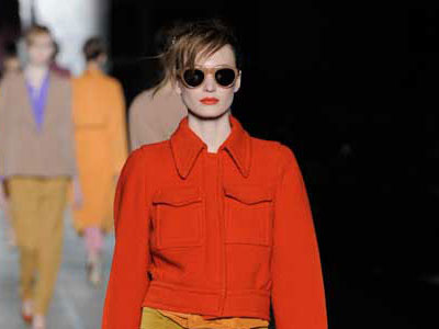 Κουμπώστε τους γιακάδες