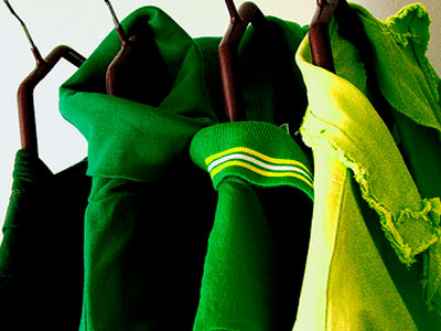 Πώς θα κρύψεις τις ρυτίδες με τα ρούχα σου