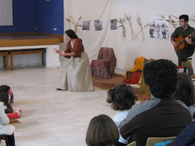 Μάθετε να λέτε παραμύθια στα παιδιά σας