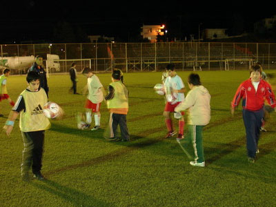 Γνωστοί ποδοσφαιριστές στη μάχη κατά της βίας στα γήπεδα