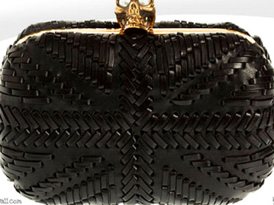 Τσάντες για την άνοιξη από τον οίκο Alexander McQueen