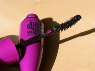 Τips για χρωματιστές βλεφαρίδες