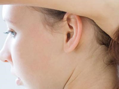 Πλαστική στα αυτιά