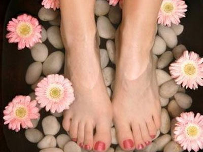 Σπιτική συνταγή για ξεκούραστα πόδια