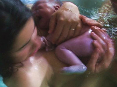 Τοκετός στο νερό