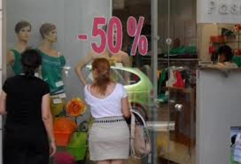 Ανοιχτά τα καταστήματα στη Θεσσαλονίκη εν μέσω αντιδράσεων