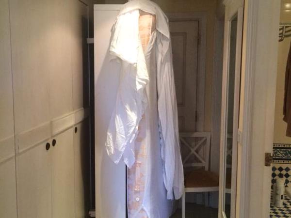 Τρομοκρατημένοι τουρίστες κλειδαμπαρώνονται στα δωμάτιά τους