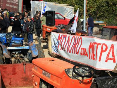 Σε αποκλεισμό της εθνικής προχωρούν και οι αγρότες της Αχαΐας