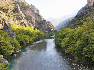 Δικαστικός αγώνας περιβαλλοντικών οργανώσεων για τον Αώο
