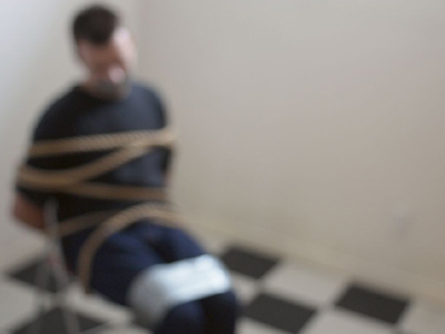 Απήγαγαν ομοεθνή τους και τον άφησαν να πεθάνει από την πείνα