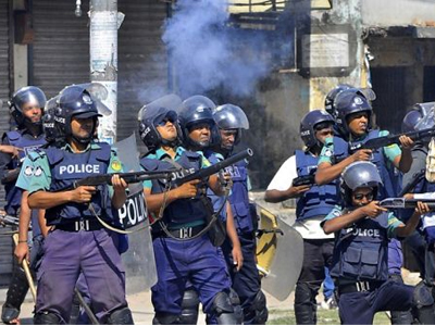 Αιματηρές διαδηλώσεις στο Μπαγκλαντές ενόψει των προεδρικών εκλογών Αιματηρές διαδηλώσεις στο Μπαγκλαντές ενόψει των προεδρικών εκλογών