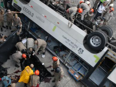 Βραζιλία: Τραγικό δυστύχημα με οδηγό λεωφορείου που κοιμήθηκε στο τιμόνι