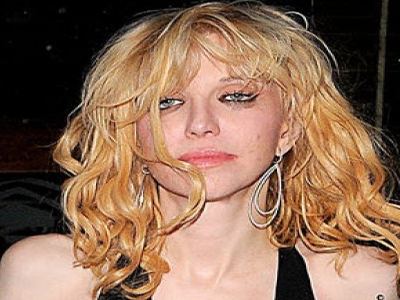 Η Courtney Love καταδικάστηκε (και) για κλοπή