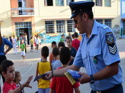 Ανακοίνωση της ΕΛ.ΑΣ. σχετικά με αστυνομικούς ελέγχους στα σχολεία