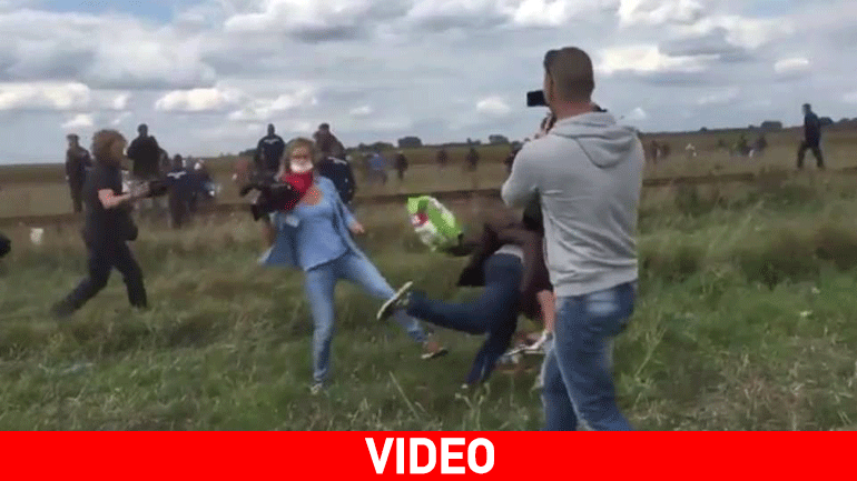 Η δημοσιογραφία στα χειρότερά της: Οπερατέρ βάζει τρικλοποδιά σε καταδιωκόμενο μετανάστη