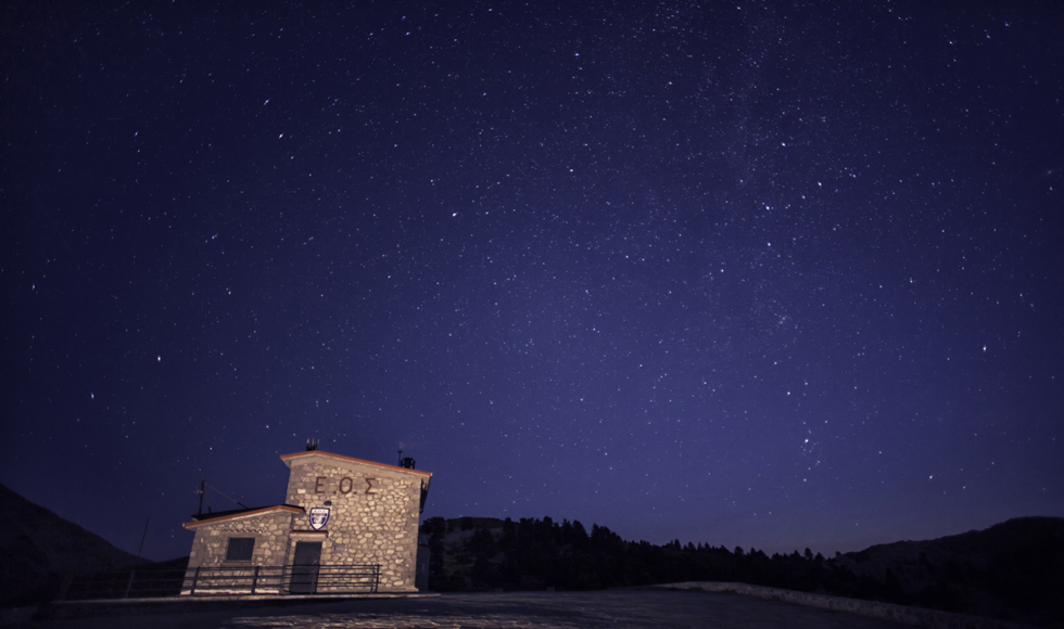 Στο φως του νυχτερινού ουρανού
