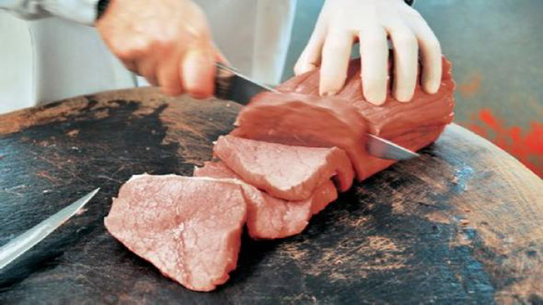 Στα… μαλακά ο Ολλανδός επιχειρηματίας που διακινούσε κρέας αλόγου