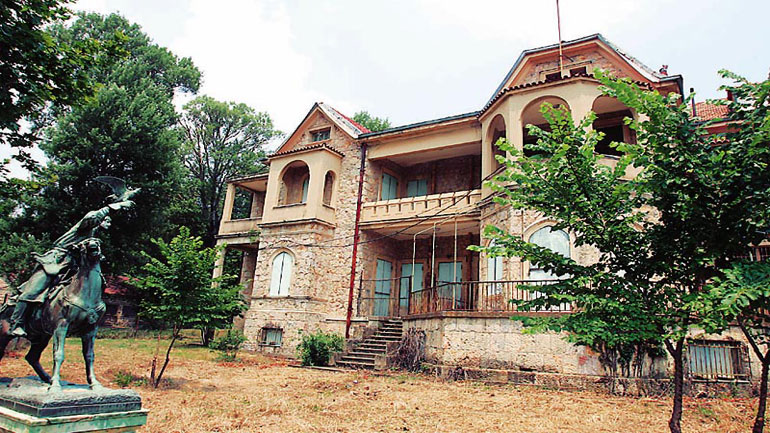 Καθαρίζεται ο Ανακτορικός Κήπος στο Τατόι