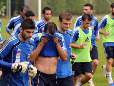 Η ελληνική άμυνα το «βαρόμετρο» για το ματς