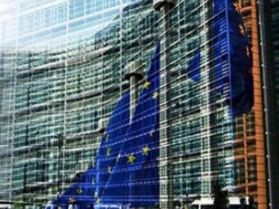 Le Monde: «Οι Ευρωπαίοι διαχειρίζονται την κρίση με ανευθυνότητα»