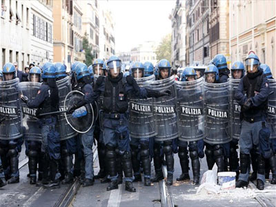 Επεισόδια στην Ιταλία με την αστυνομία και μέλη ακροαριστερών οργανώσεων