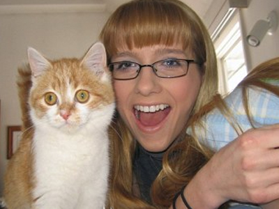 Γάτα έσωσε 25χρονη από τη νευρική ανορεξία!