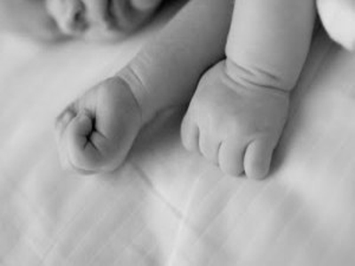 Από την αρχή της κρίσης γεννάμε κατά 10% λιγότερο