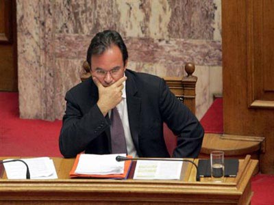 Αυτοί θα δικάσουν τον Παπακωνσταντίνου